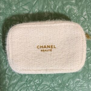 CHANEL Beauté makeup pouch